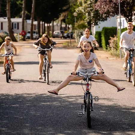 Camping Mobil 6/8 Personnes 4*frejus